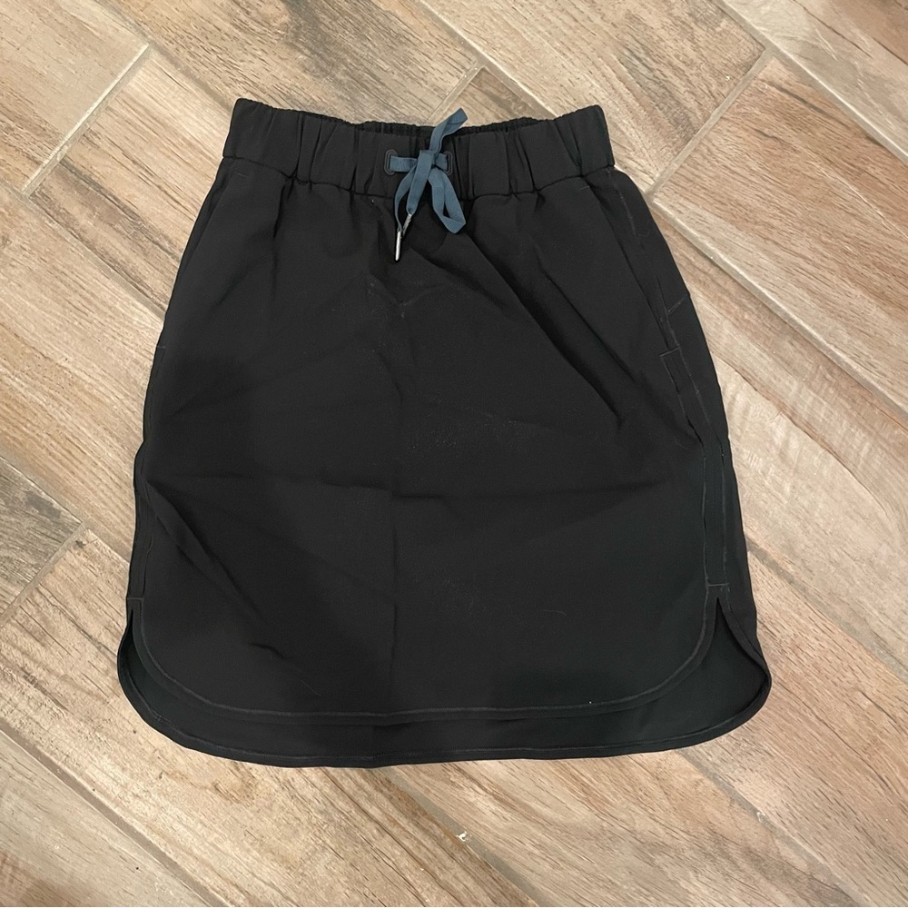 Lululemon Black Skirt
